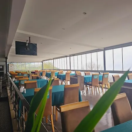 ホテル Airport Coast 3*